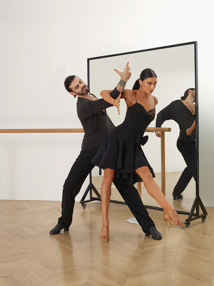 ワンピース ARTS&SCIENCE small button trapeze dress ワンピース ARTS&SCIENCE small button trapeze dress ARTS&SCIENCE